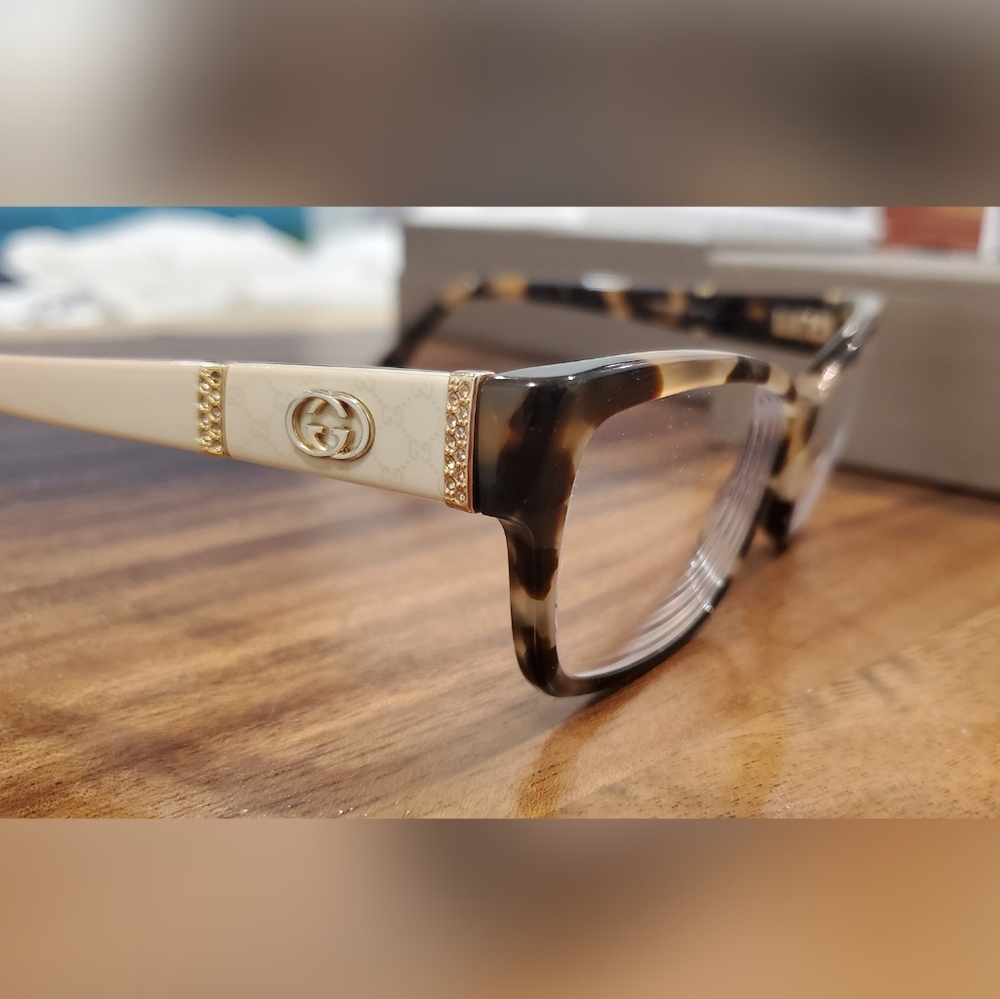 GUCCI glasses